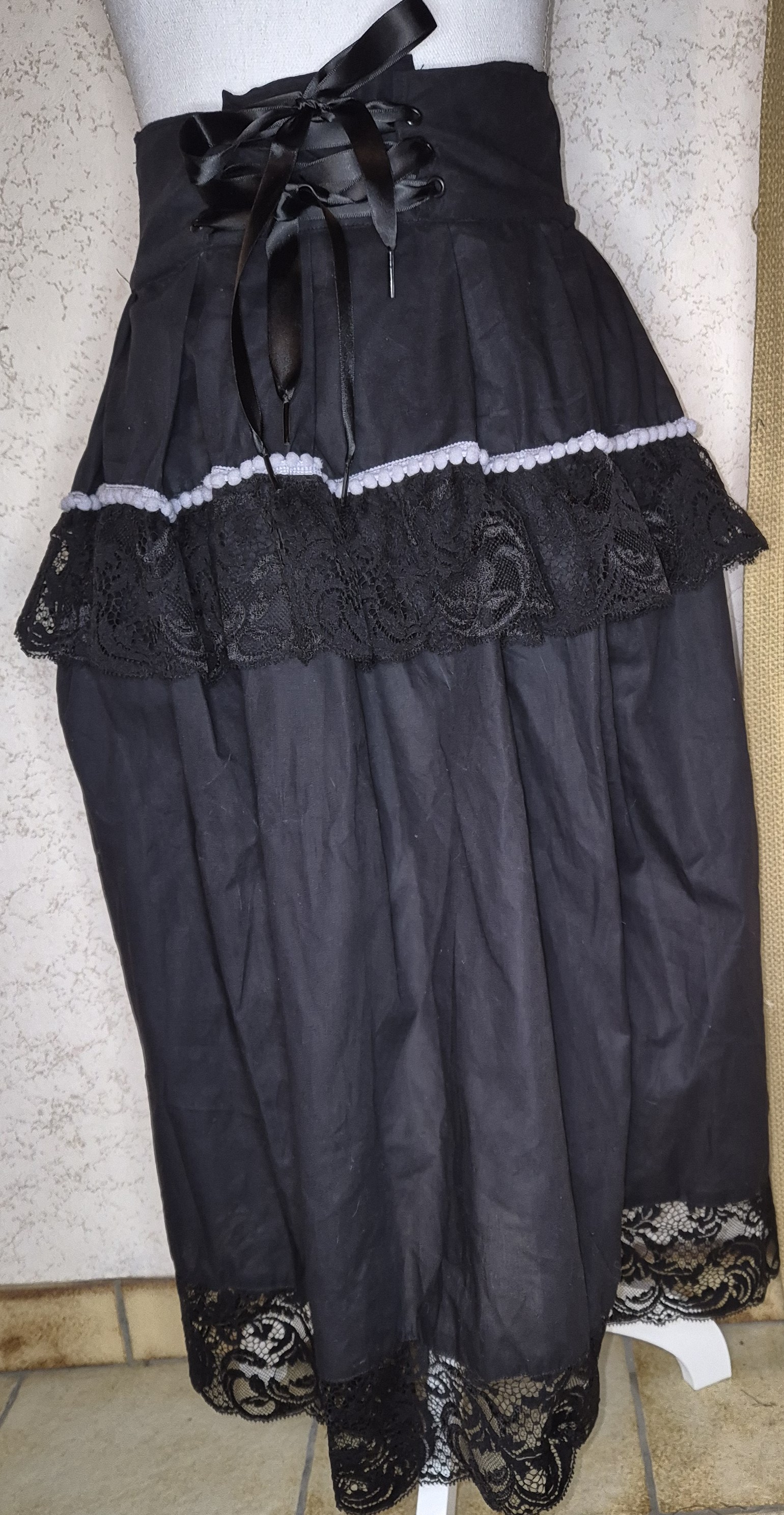 Jupe Equinoxe taille m (voir mesures)